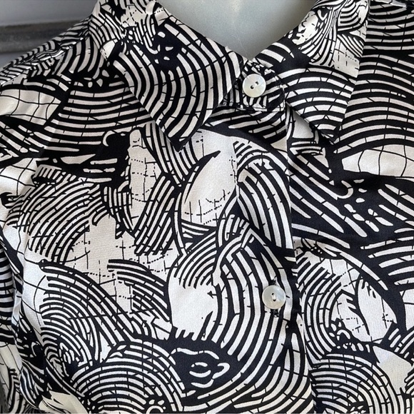 Investments Black and White Abstract Button Down Shirt Size 12 - Picture 8 of 11